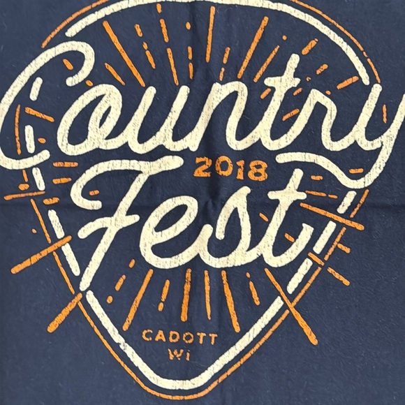 2018 COUNTRY FEST CADOTT WISCONSIN music t-shirt short sleeve blue Hanes XL - Picture 1 of 5